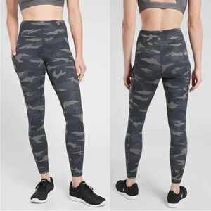 Athleta Ultimate Stash Pocket 7/8 Active Tight Leggings in Camo Gray Sz Small P‎